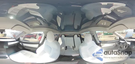 2022 Tesla Model Y z USA, uszkodzony, nr VIN 7SAYGAEE9NF396109